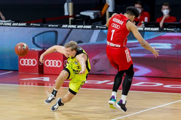 勇士已向库 勇士已向库