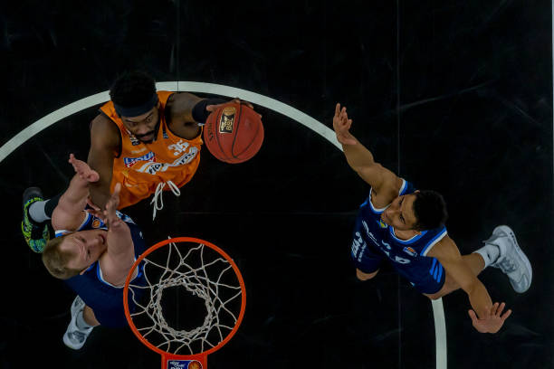 通资格的背 通资格的背