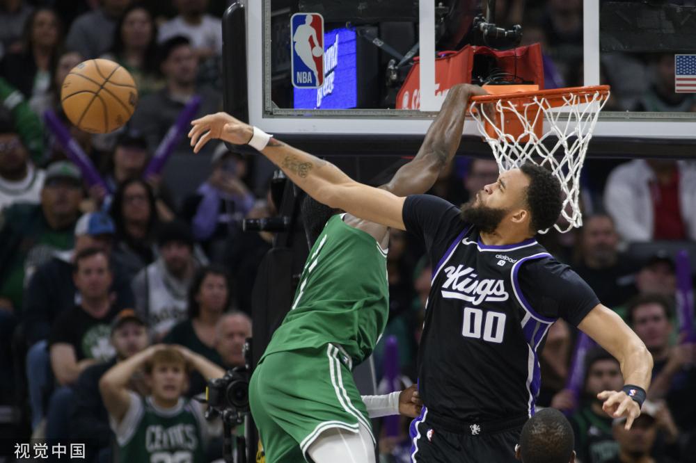 里的防守端 里的防守端