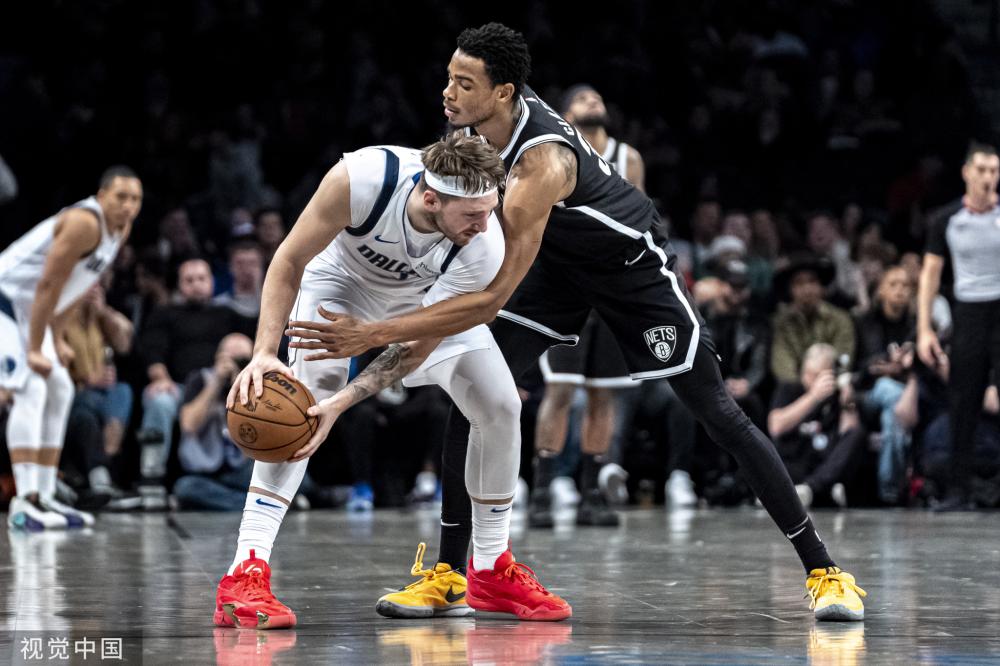 面临危机 面临危机